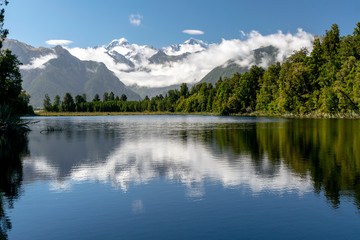 Obraz na płótnie Canvas Reflection Lake