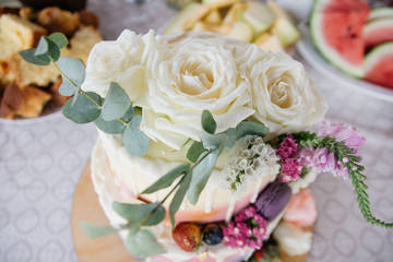 lovely wedding cake