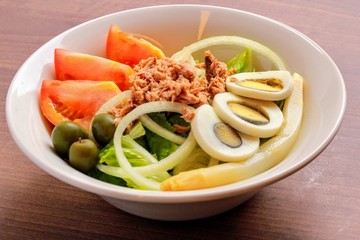 Ensalada mixta con esparragos