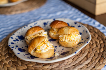 small sandwiches with scrambled eggs