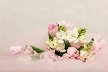 Obraz na płótnie Canvas wedding beautiful bouquet of pink tulips. copy space