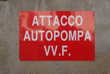 Italian fire engine connection sign