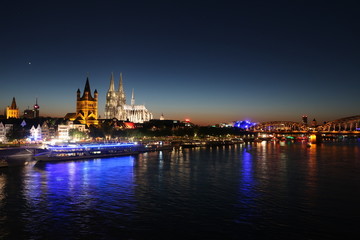 Fototapeta na wymiar Cologne Cathedral summer time