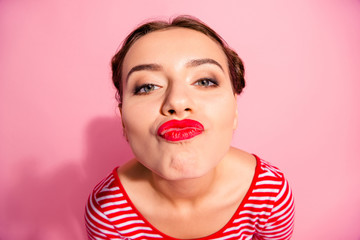 Close-up portrait of her she nice-looking cute attractive glamorous cheerful cheery crazy girl...