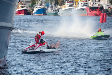 Naklejka premium Accident during the race on the water.