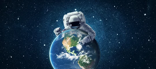 Astronaut © supplement
