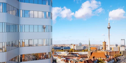 Foto op Plexiglas Modern wolkenkrabbergebouw in de stad Berlijn © Robert Kneschke