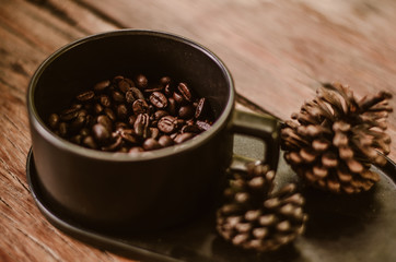 Good quality coffee beans are not crushed in coffee mugs. 4