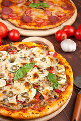 Healthy vegetables and mushrooms pizza