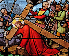 Naklejki  Trzecia Droga Krzyżowa, Jezus upada pierwszy raz, witraże w kościele św. Eugeniusza - Kościół św. Cecylii, Paryż, Francja