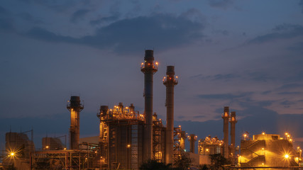 Petrochemical plant at Twilight In the industrial area Eastern Thailand.