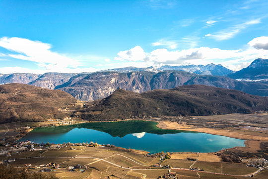 Kalterer See im Süden Südtirols