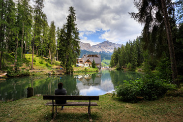 Fototapeta premium lago di Sompunt, Val Badia, Dolomiti