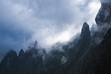 Dramatische Wolken im Alpstein