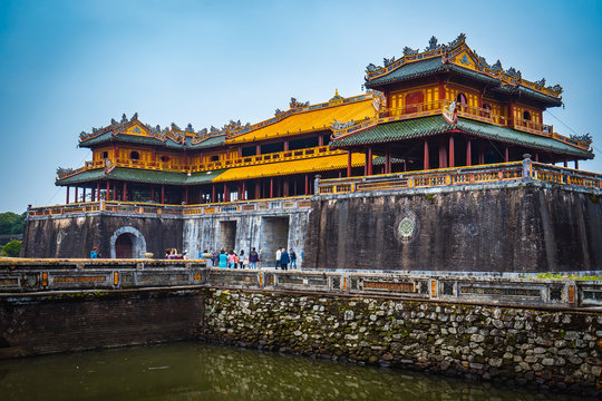 hue, vietnam, city, imperial, citadel, gate, palace, asia, architecture, ancient, old, entrance, culture, travel, asian, historical, vietnamese, heritage, royal, people, building, tourism, history, la