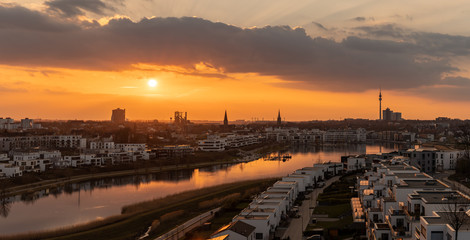 Sonnenuntergang am Phoenixsee Dortmund