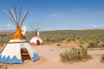 Cabanas indígenas no Grand Canyon 
