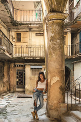 Fototapeta na wymiar Sexy woman on the Havana city streets