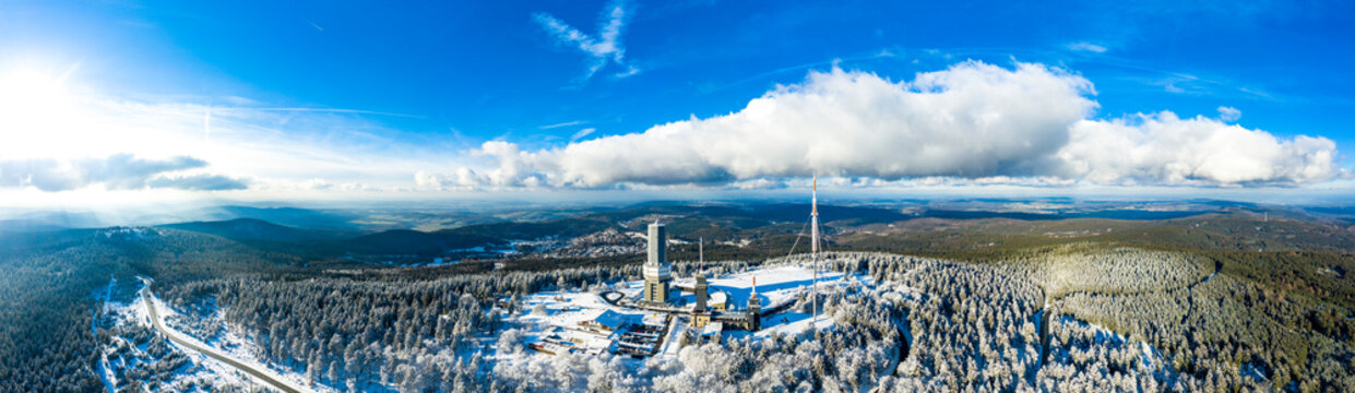 Germany, Hesse, Schmitten, Aerial view of Grosser Feldberg, aerial mast of hr and viewing tower in winter
