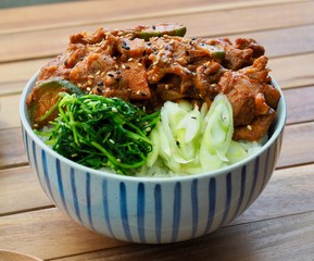 한국의 음식 제육덮밥, 돼지고기 볶음