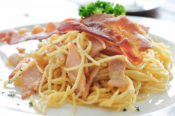 spaghetti or spaghetti carbonara