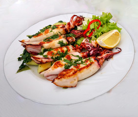 Squids With Spinach and Vegetable Sauce