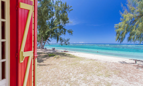 Vacances sur plage de l&rsquo;Hermitage, &icirc;le de la R&eacute;union 