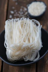 uncooked rice noodles