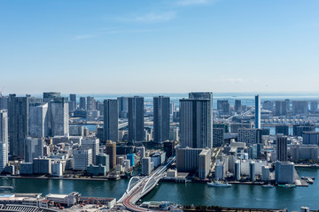 Obraz premium 春の東京ベイエリアの風景 汐留から望む東京ベイエリア