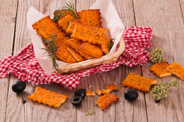 Tomato crackers.