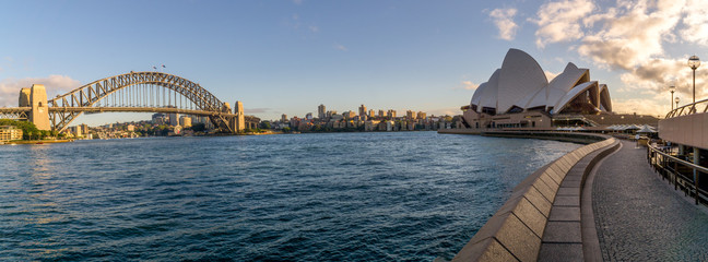 Panorama Harbour Bridge und Oper in Sydney
