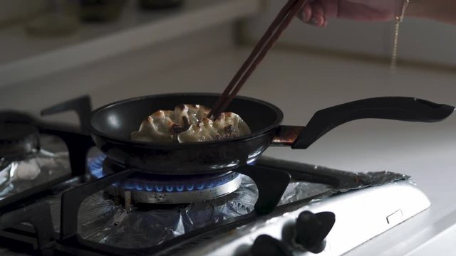 Cooking Mandu Korean Food 