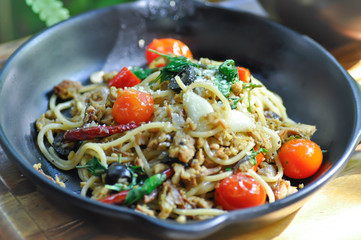 spaghetti or spicy spaghetti