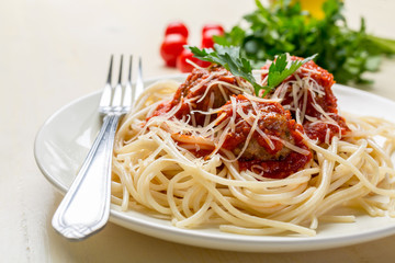Spaghetti with Meatballs in Tomato Sauce