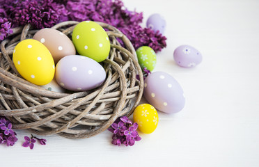 Fototapeta na wymiar Nest with easter eggs