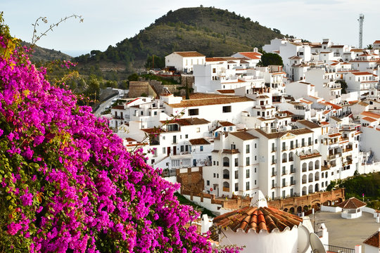 Frigiliana pueblos blancos w Hiszpanii