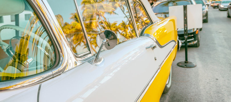 Ocean Drive In Miami Beach. Vintage Cars Along The Street