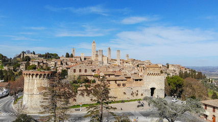 Obraz premium Beautiful aerial view of San Gimignano skyline, Tuscany