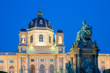 Naklejka premium Austria, Vienna, view of Natural History Museum, Maria Theresa monument and Garden