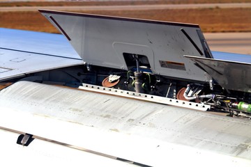 mechanical parts of airliner wing