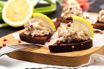 appetizer on black rye bread, jewish forshmak