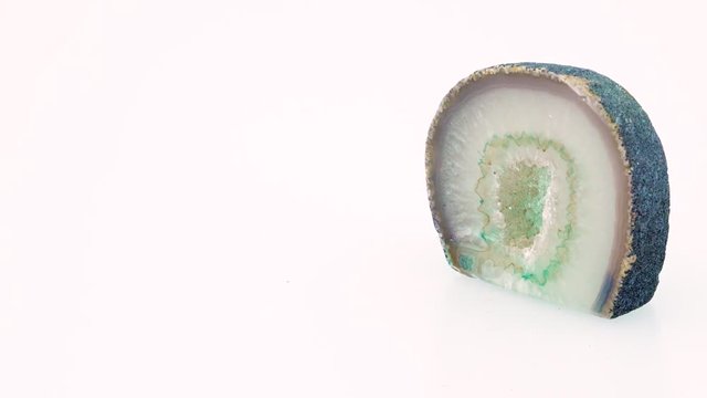 4k 3840 x 2160 Rotating Loop-able 360 Degree Rotation of Geode Frame Right