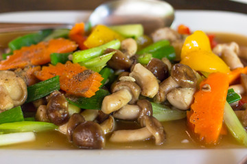 Fried mushrooms with oyster sauce