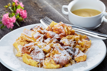 kaiserschmarrn mit Apfelmus