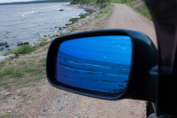 Sea view trough mirror