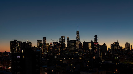 manhattan skyline bei d&auml;mmerung