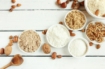 verschiedene Nussmehle gemahlen glutenfrei Mehle Mehl ohne Gluten