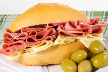 lanche de mortadela