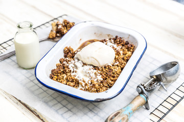 Delicious Mixed Berry Crumble Dessert