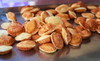 Khanom Kai, traditional Thai baked sweet dessert mini castella cake, made of starch, flour, egg, sugar. Thai Food, Bakery, Snack, Street Food, Chinese Egg Cake, Cuisine, Sponge Cake, Gourmet concept